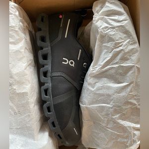 Men’s NWT oncloud 11.5 waterproof shoe